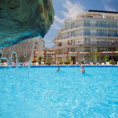Sun Village Paradise Апартамент