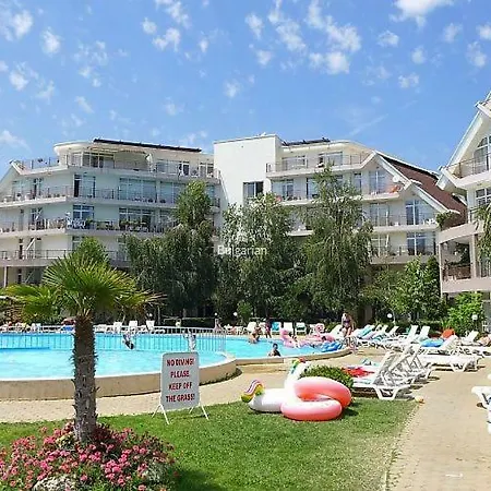 Апартамент Sun Village Paradise *